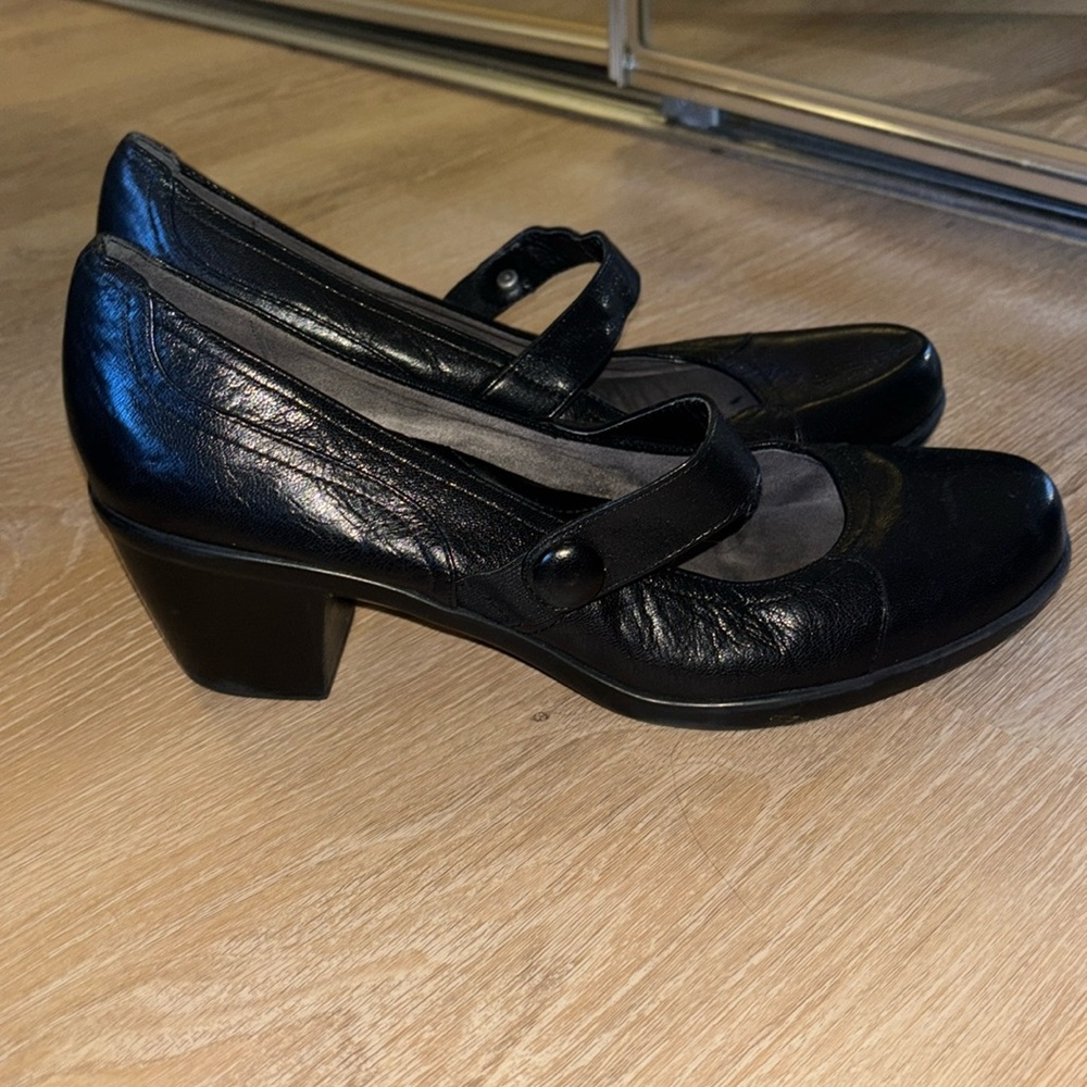 Naturalizer Elliana heels size 11 black